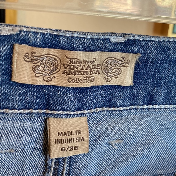 Nine West Vintage America Collection Denim Skirt Made in Indonesia Size 28/6 - Picture 6 of 8